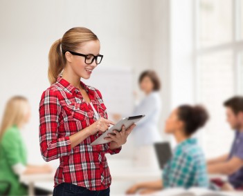 Почему выгодно стать графическим дизайнером и педагогом дополнительного образования